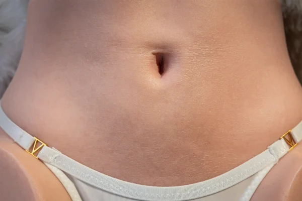 12.2kg, super realistic silicone wheat-colored skin, big buttocks torso - all silicone.JD-18   USW-B06